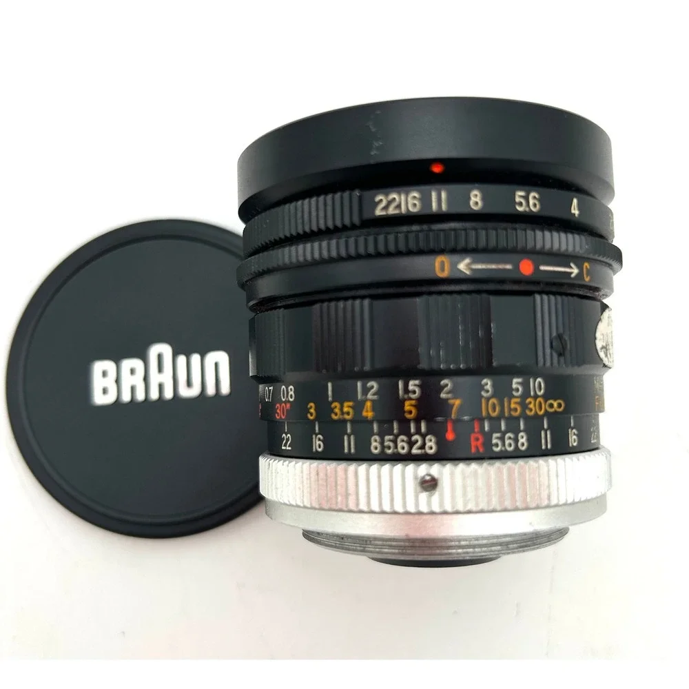 Soligor 28mm f2.8 Wide Angle Lens Japan H69902 with Braun Cap and Case